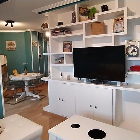 Alojamiento En Playa Del Arbeyal Gijon Bagian luar foto