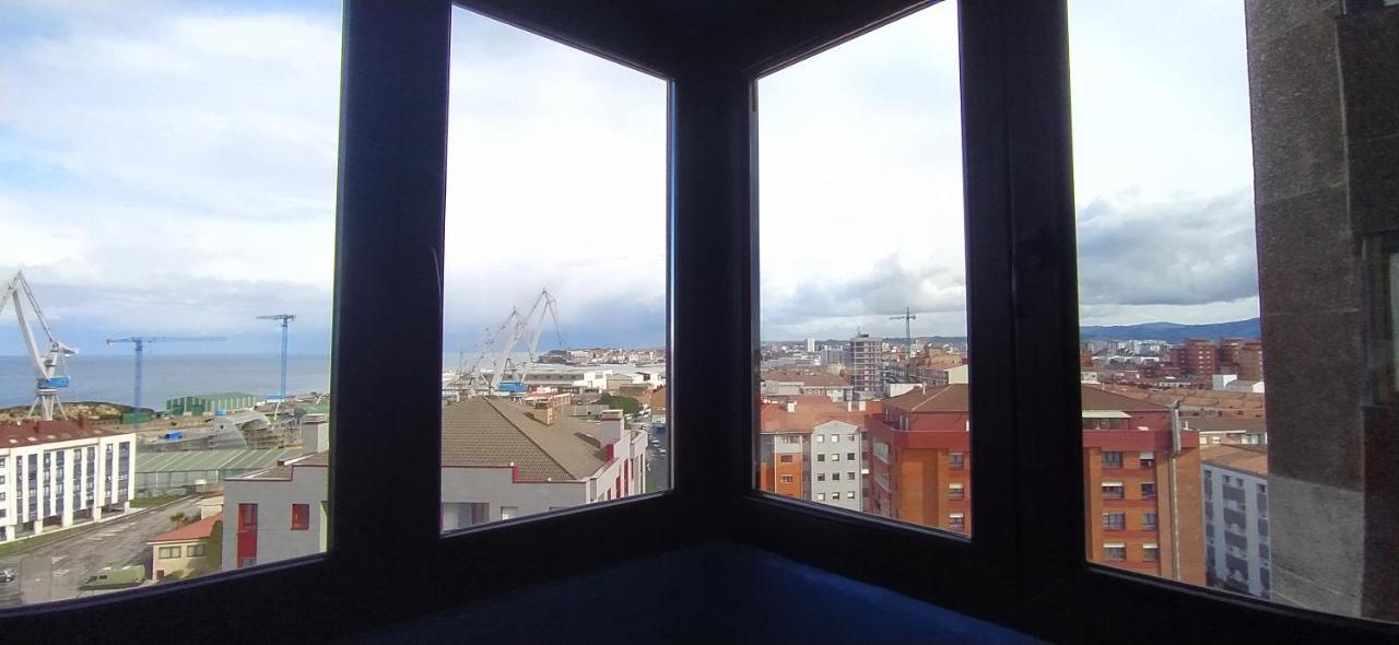 Alojamiento En Playa Del Arbeyal Gijon Bagian luar foto