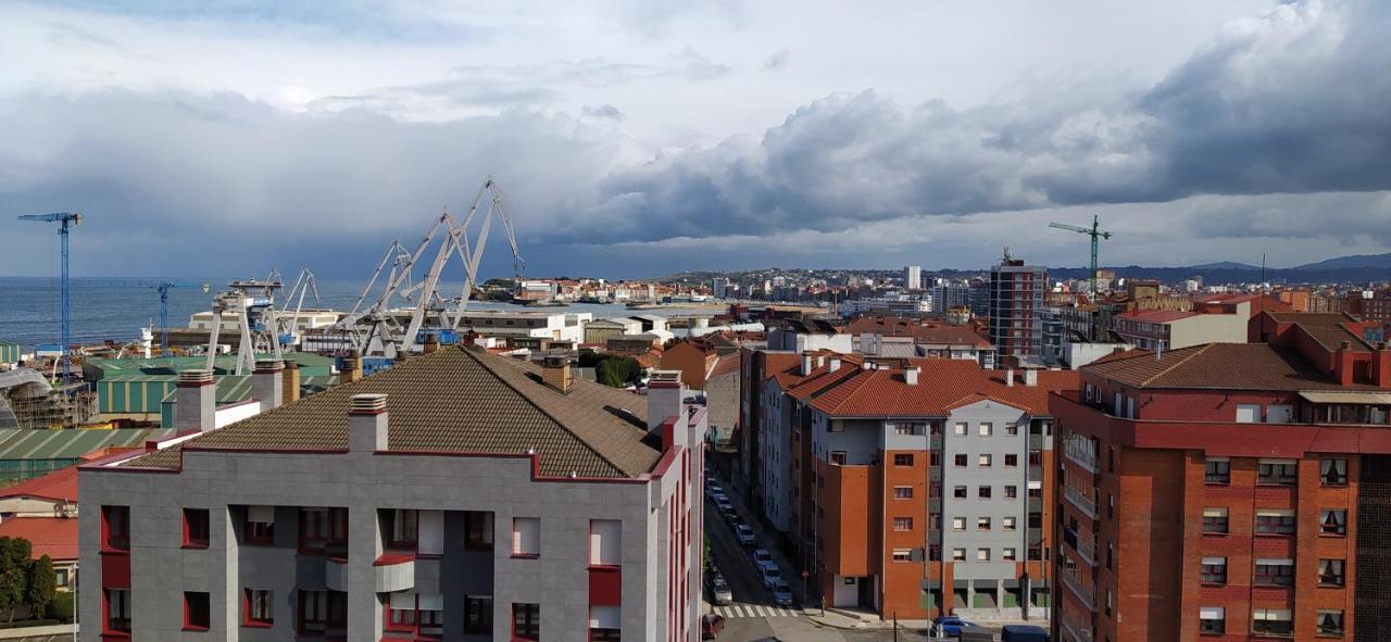 Alojamiento En Playa Del Arbeyal Gijon Bagian luar foto